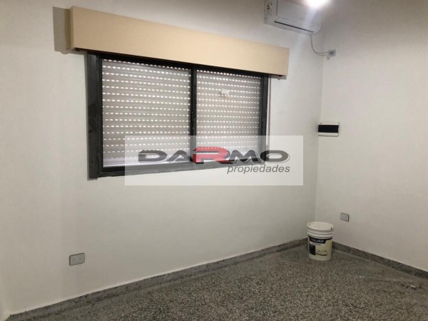 PH 3 Amplios Ambientes en alquiler Al Frente con Patio Todo en Planta Baja - Villa Lugano