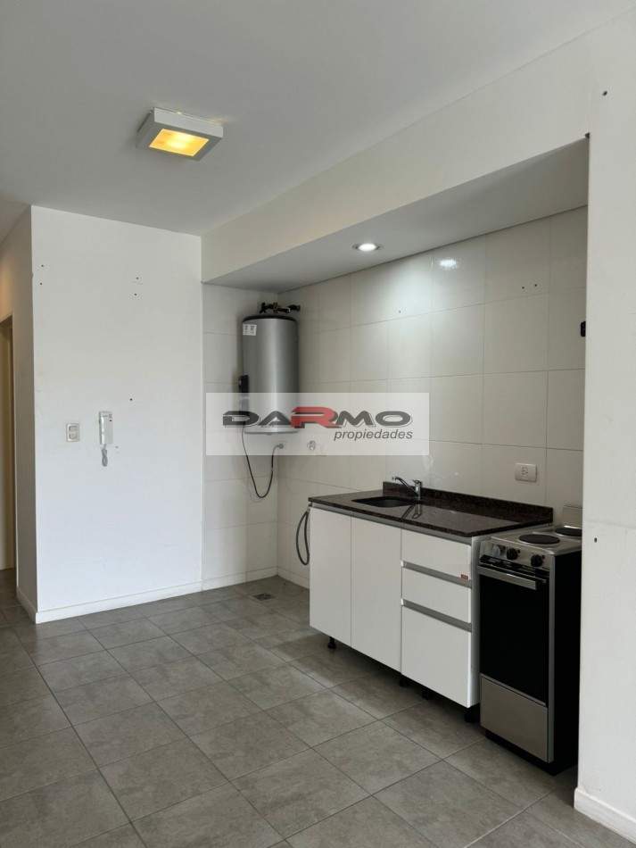 EXCELENTE MONOAMBIENTE AL FRENTE CON BALCON - VILLA OLIMPICA - LUGANO