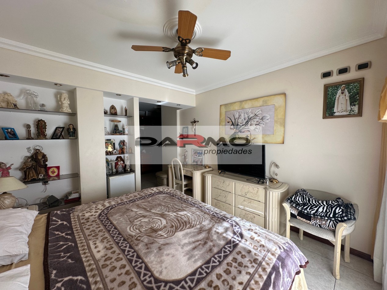 EXCELENTE CASA 9 AMBIENTES IDEAL USO VIVIENDA, COMERCIAL O PROFESIONAL, CLINICA MEDICA, 670 M2 - VILLA LUGANO