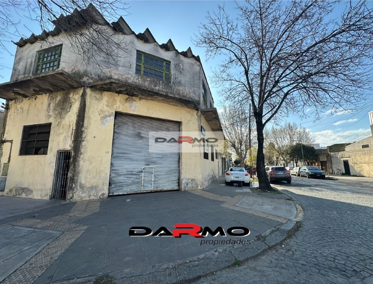 ALQUILER EXCELENTE GALPON CON VIVIENDA DE 5 AMB. ENTRADA DE CAMION 200M2 TOTAL APROX EN VILLA SOLDATI