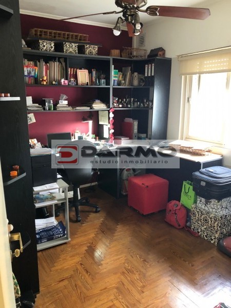 EXCELENTE DEPARTAMENTO EN PLENO CENTRO COMERCIAL DE CHILAVERT 3 AMB CON BALCON Y TERRAZA PROPIA VILLA LUGANO