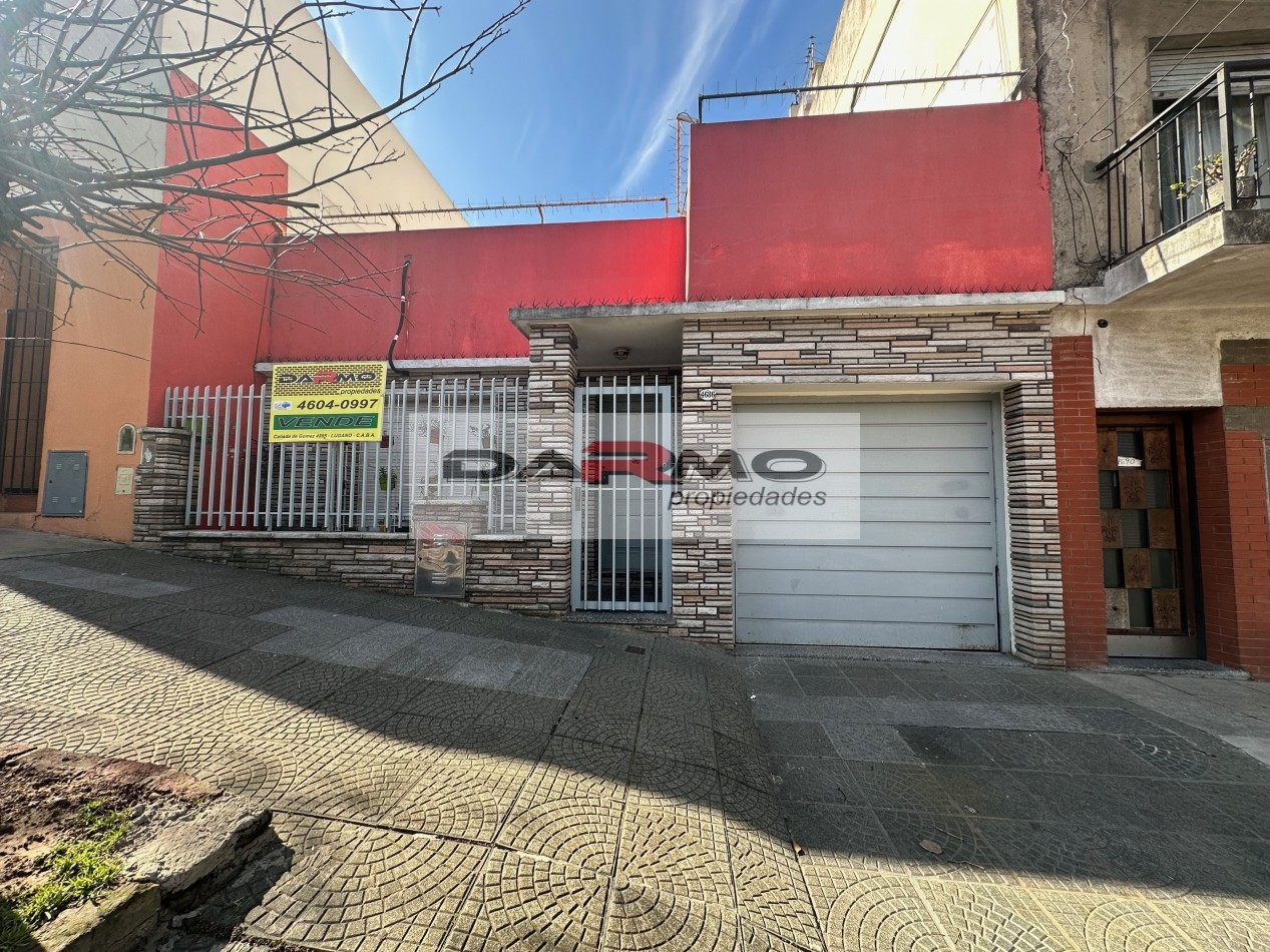 EXCELENTE CASA 3AMB A MTS DE CENTRO COMERCIAL CHILAVERT VILLA LUGANO - GARAJE - PATIO ANDALUZ Y TERRAZA