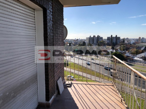 DEPARTAMENTO SEMIPISO 4 AMBIENTES BARRIO GRAL PAZ - VILLA CELINA