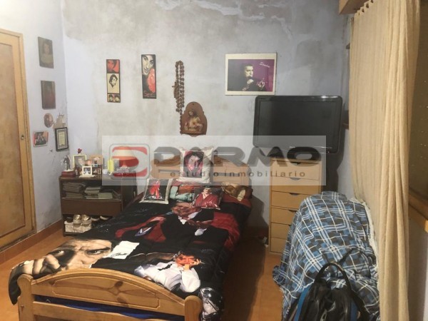 PH EN VENTA 3 AMBIENTES EN PLANTA BAJA CON PATIO BARRIO PARQUE AVELLANEDA - VENTA URGENTE