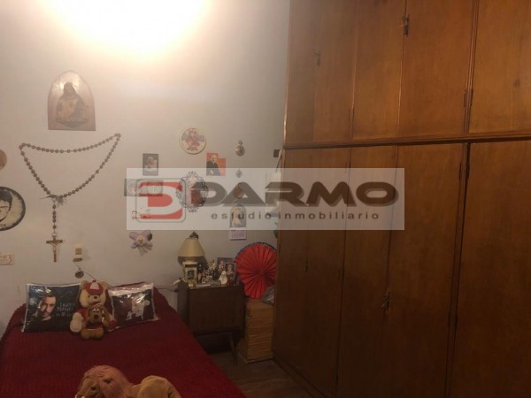 PH EN VENTA 3 AMBIENTES EN PLANTA BAJA CON PATIO BARRIO PARQUE AVELLANEDA - VENTA URGENTE