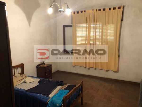 CASA IDEAL 2 FAMILIAS DE 3 AMBIENTES CADA UNA ZONA VILLA LUGANO