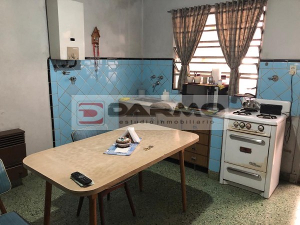 CASA IDEAL 2 FAMILIAS DE 3 AMBIENTES CADA UNA ZONA VILLA LUGANO