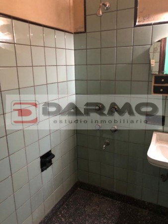 CASA IDEAL 2 FAMILIAS DE 3 AMBIENTES CADA UNA ZONA VILLA LUGANO