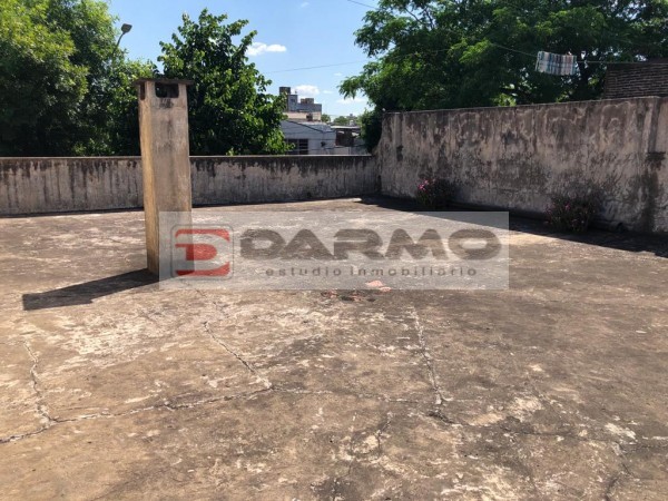 CASA IDEAL 2 FAMILIAS DE 3 AMBIENTES CADA UNA ZONA VILLA LUGANO