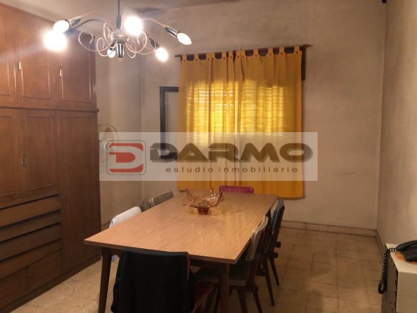 CASA IDEAL 2 FAMILIAS DE 3 AMBIENTES CADA UNA ZONA VILLA LUGANO