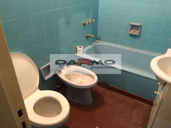 DEPARTAMENTO EN PLANTA BAJA DE 3 AMBIENTES CON GRAN PATIO CON JARDIN - VILLA LUGANO