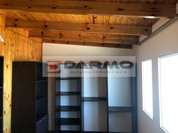 EXCELENTE PH 2 AMBIENTES EN ALQUILER TIPO DUPLEX CON PATIO