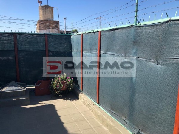 EXCELENTE PH 2 AMBIENTES EN ALQUILER TIPO DUPLEX CON PATIO