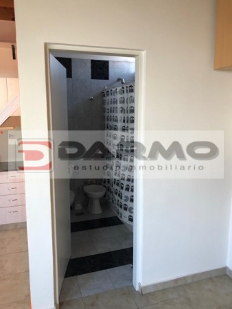 EXCELENTE PH 2 AMBIENTES EN ALQUILER TIPO DUPLEX CON PATIO