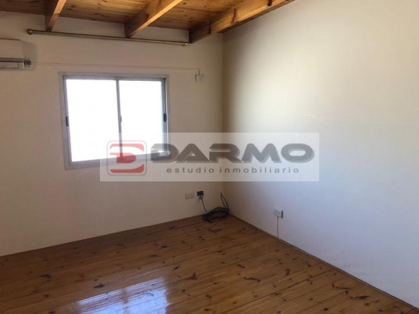 EXCELENTE PH 2 AMBIENTES EN ALQUILER TIPO DUPLEX CON PATIO
