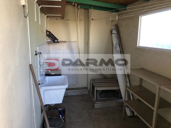 EXCELENTE PH 2 AMBIENTES EN ALQUILER TIPO DUPLEX CON PATIO