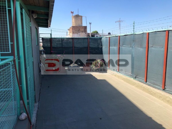 EXCELENTE PH 2 AMBIENTES EN ALQUILER TIPO DUPLEX CON PATIO