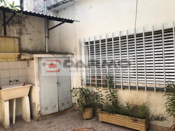CASA DE 3 AMBIENTES EN ALQUILER CON GALPON IDEAL TALLER DE COSTURA, TALLER MECANICO EN VALENTIN ALSINA - LANUS