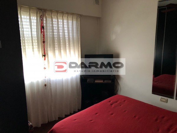 EXCELENTE DEPARTAMENTO EN PLENO CENTRO COMERCIAL DE CHILAVERT 3 AMB CON BALCON Y TERRAZA PROPIA VILLA LUGANO
