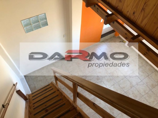 EXCELENTE PH 2 AMBIENTES EN ALQUILER TIPO DUPLEX CON PATIO  EN VILLA LUGANO