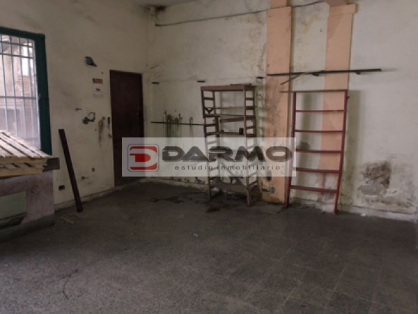 REAL OPORTUNIDAD EN BALVANERA  AMPLIO LOCAL  DIAFANO DE 180 M2  APROX IDEAL SUPERMERCADO, ETC