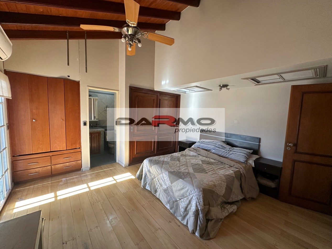 EXCELENTE CASA 9 AMBIENTES IDEAL USO VIVIENDA, COMERCIAL O PROFESIONAL, CLINICA MEDICA, 670 M2 - VILLA LUGANO