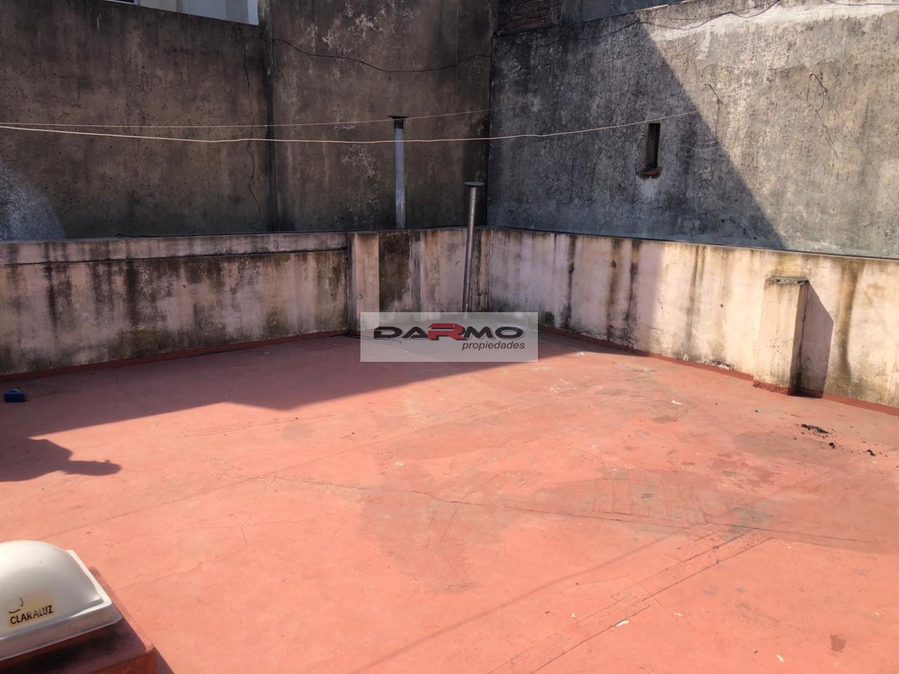 ALQUILER CASA 3 AMBIENTES CON TERRAZA EN VILLA LUGANO