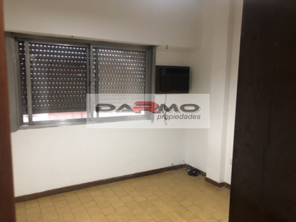 Departamento tipo PH de 3 Amplios Ambientes Al Frente con terraza, 2o piso por escalera - Villa Lugano