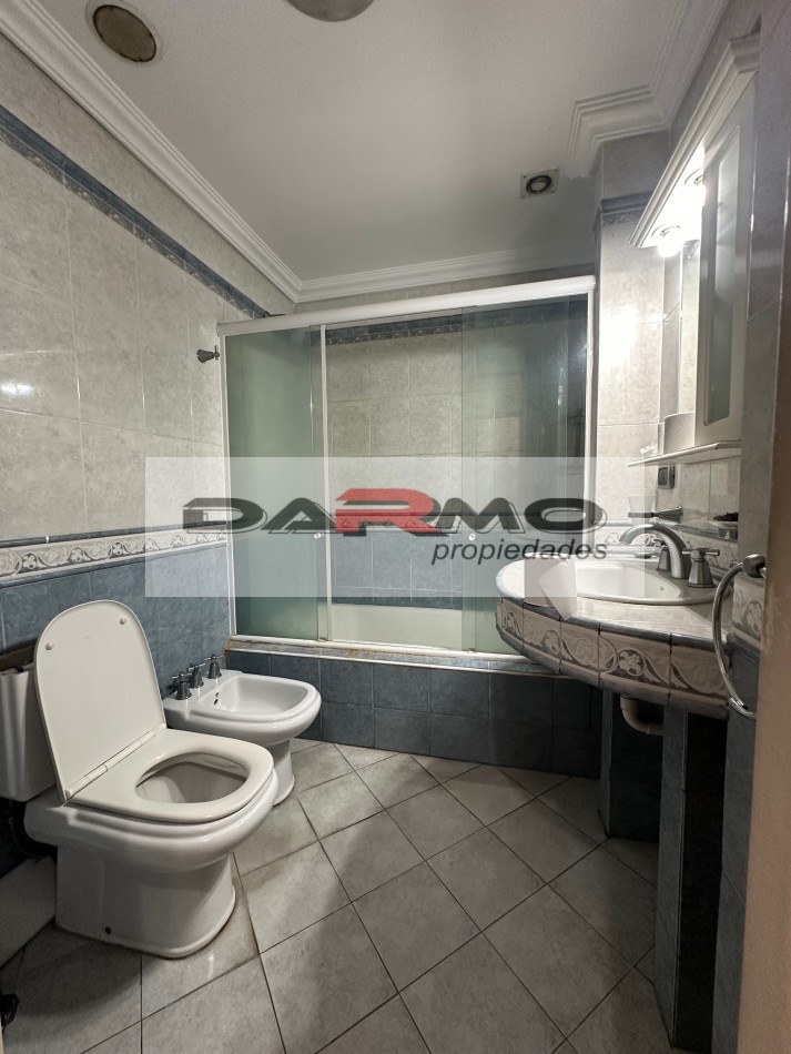 EXCELENTE CASA 9 AMBIENTES IDEAL USO VIVIENDA, COMERCIAL O PROFESIONAL, CLINICA MEDICA, 670 M2 - VILLA LUGANO