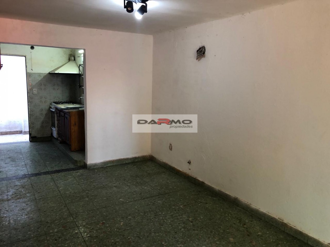 ALQUILER CASA 3 AMBIENTES CON TERRAZA EN VILLA LUGANO