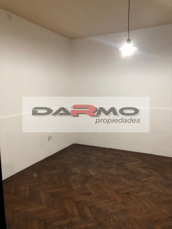 PH 3 Amplios Ambientes en alquiler Al Frente con Patio Todo en Planta Baja - Villa Lugano