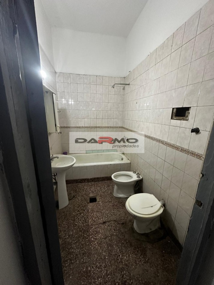 ALQUILER PH 5 AMBIENTES CON GRAN PARQUE - USO COMERCIAL - VILLA LUGANO