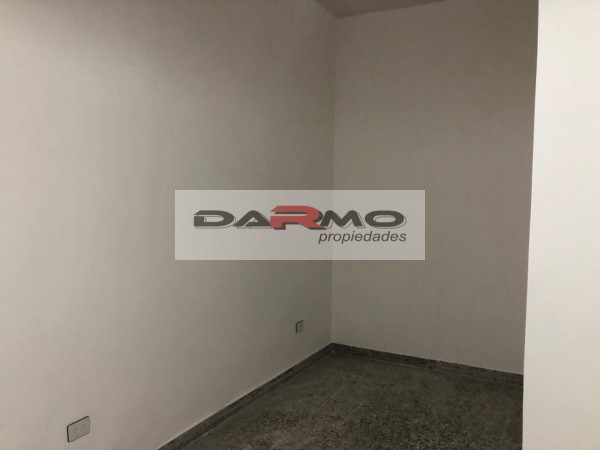 PH 3 Amplios Ambientes en alquiler Al Frente con Patio Todo en Planta Baja - Villa Lugano