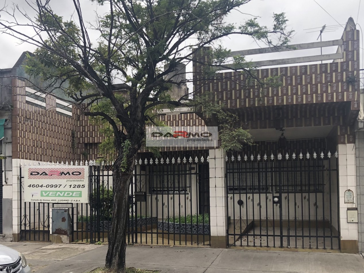 CASA 3 AMBIENTES CON ENTRADA DE AUTO TECHADA EN VILLA RIACHUELO - REAL OPORTUNIDAD