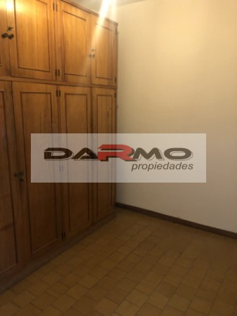 Departamento tipo PH de 3 Amplios Ambientes Al Frente con terraza, 2o piso por escalera - Villa Lugano
