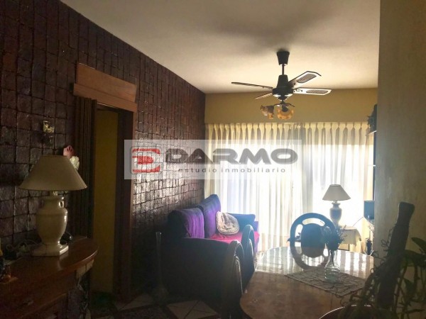 VENTA BARRIO AUTOPISTA EXCELENTE 4 AMB BALCON (TAPIALES)