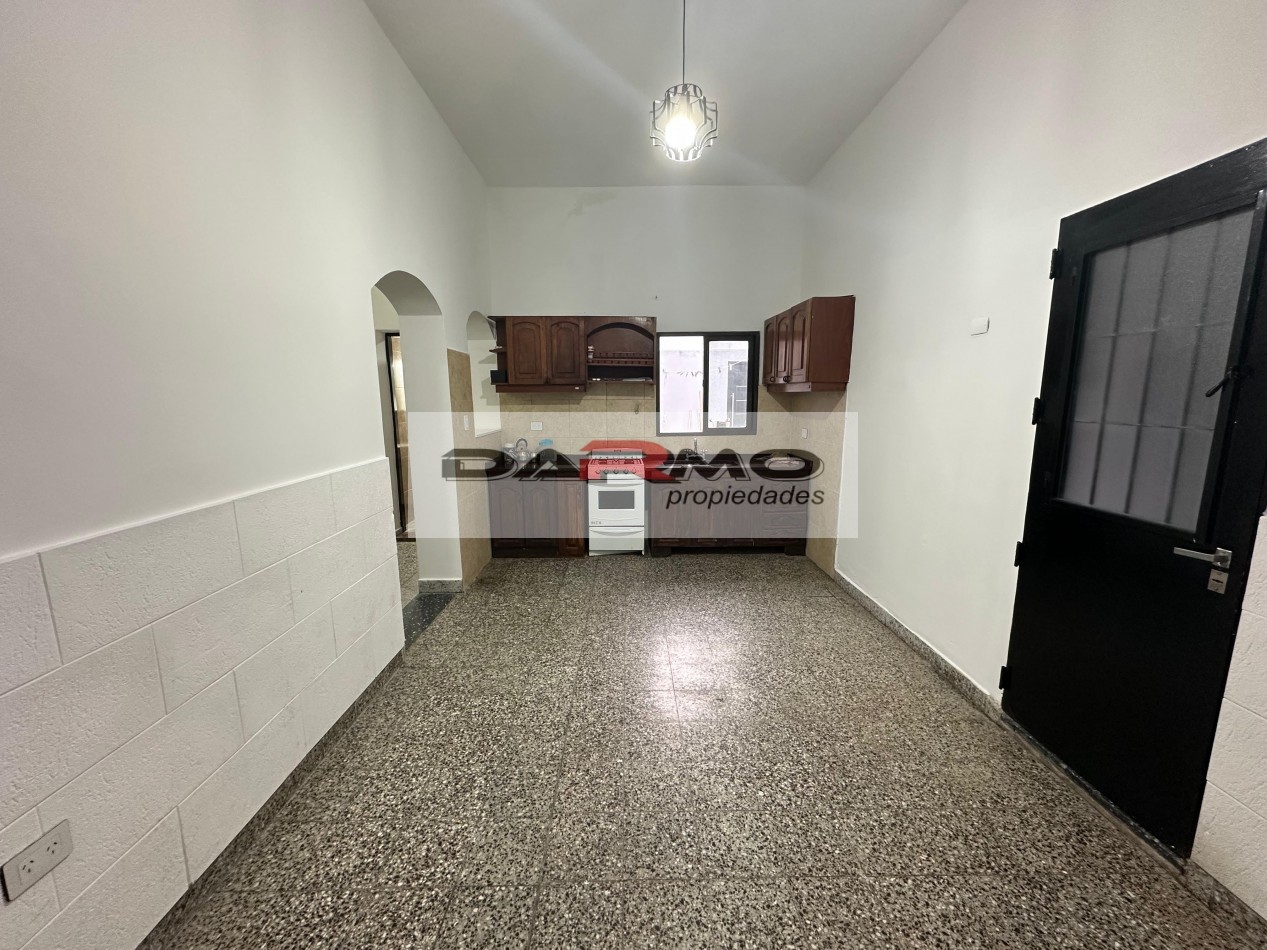 PH 3 Amplios Ambientes en alquiler Al Frente con Patio Todo en Planta Baja - Villa Lugano