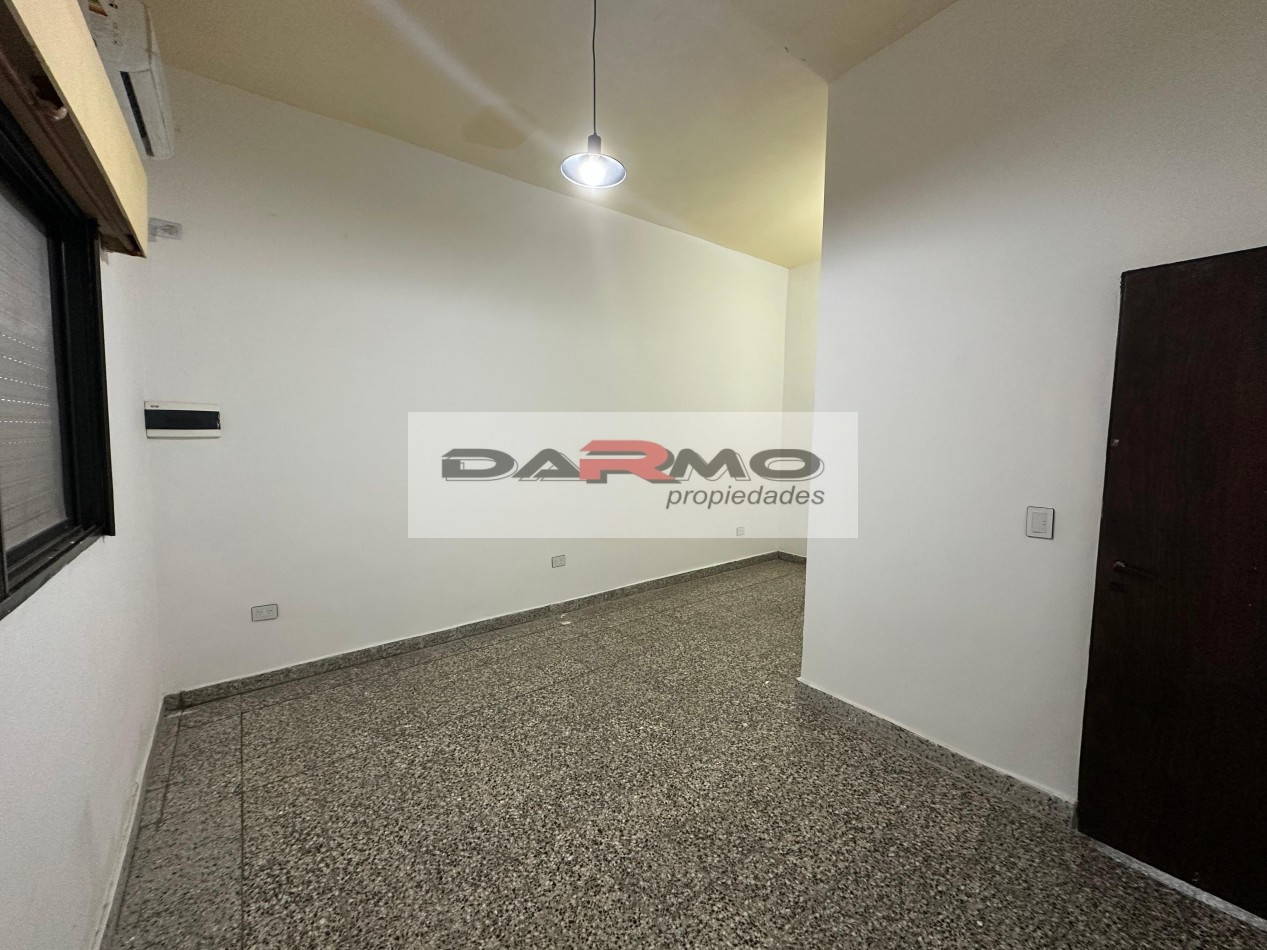 PH 3 Amplios Ambientes en alquiler Al Frente con Patio Todo en Planta Baja - Villa Lugano