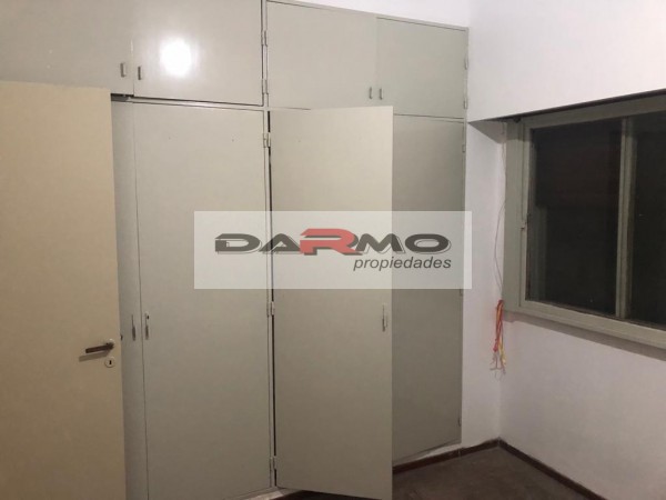 DEPARTAMENTO EN PLANTA BAJA DE 3 AMBIENTES CON GRAN PATIO CON JARDIN - VILLA LUGANO