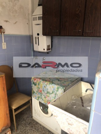 Departamento tipo PH de 3 Amplios Ambientes Al Frente con terraza, 2o piso por escalera - Villa Lugano