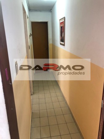EXCELENTE DEPARTAMENTO 3 AMBIENTES CON AMPLIO PATIO EN PLANTA BAJA, SOBRE BOULEVAR RIESTRA - VILLA LUGANO