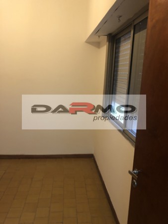 Departamento tipo PH de 3 Amplios Ambientes Al Frente con terraza, 2o piso por escalera - Villa Lugano