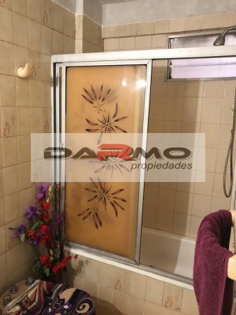 EXCELENTE DEPARTAMENTO 3 AMBIENTES CON AMPLIO PATIO EN PLANTA BAJA, SOBRE BOULEVAR RIESTRA - VILLA LUGANO