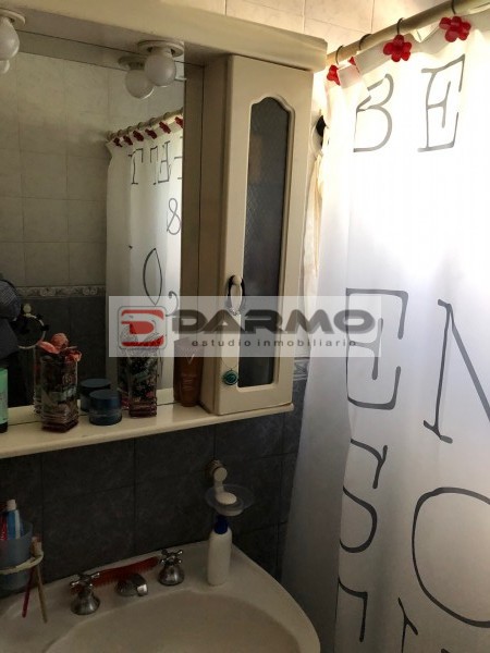 EXCELENTE DEPARTAMENTO EN PLENO CENTRO COMERCIAL DE CHILAVERT 3 AMB CON BALCON Y TERRAZA PROPIA VILLA LUGANO