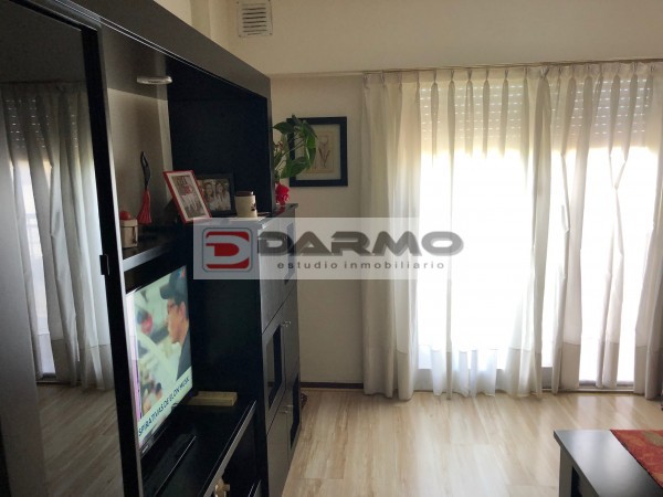 EXCELENTE DEPARTAMENTO EN PLENO CENTRO COMERCIAL DE CHILAVERT 3 AMB CON BALCON Y TERRAZA PROPIA VILLA LUGANO