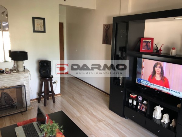 EXCELENTE DEPARTAMENTO EN PLENO CENTRO COMERCIAL DE CHILAVERT 3 AMB CON BALCON Y TERRAZA PROPIA VILLA LUGANO