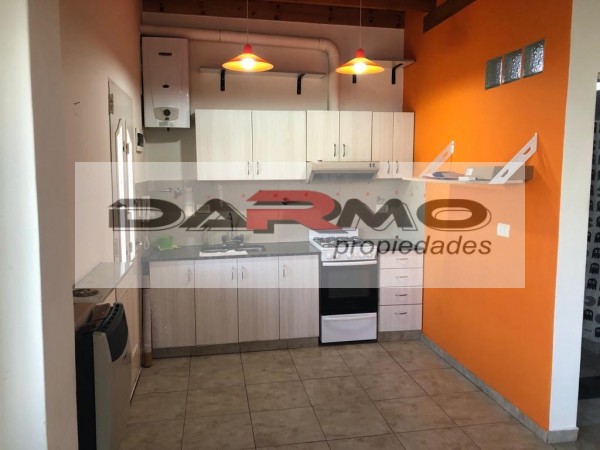 EXCELENTE PH 2 AMBIENTES EN ALQUILER TIPO DUPLEX CON PATIO  EN VILLA LUGANO