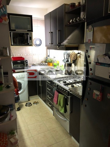 EXCELENTE DEPARTAMENTO EN PLENO CENTRO COMERCIAL DE CHILAVERT 3 AMB CON BALCON Y TERRAZA PROPIA VILLA LUGANO