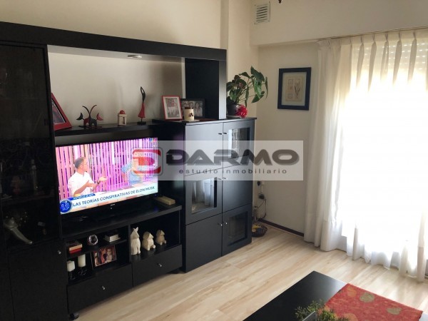 EXCELENTE DEPARTAMENTO EN PLENO CENTRO COMERCIAL DE CHILAVERT 3 AMB CON BALCON Y TERRAZA PROPIA VILLA LUGANO