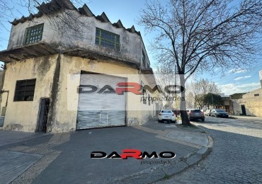 ALQUILER EXCELENTE GALPON CON VIVIENDA DE 5 AMB. ENTRADA DE CAMION 200M2 TOTAL APROX EN VILLA SOLDATI